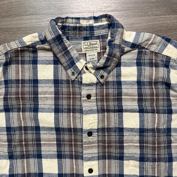 L.L. Bean Men's Scotch Plaid Flannel Shirt - White/Brown/Navy - Picture 2 of 5